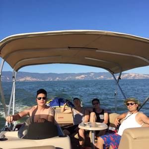 Meet your Posher, Wesley